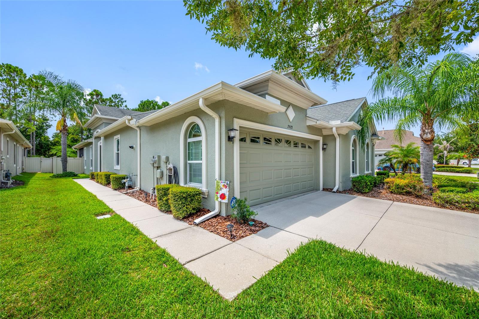 2923 Devonoak Blvd Property Photo 4
