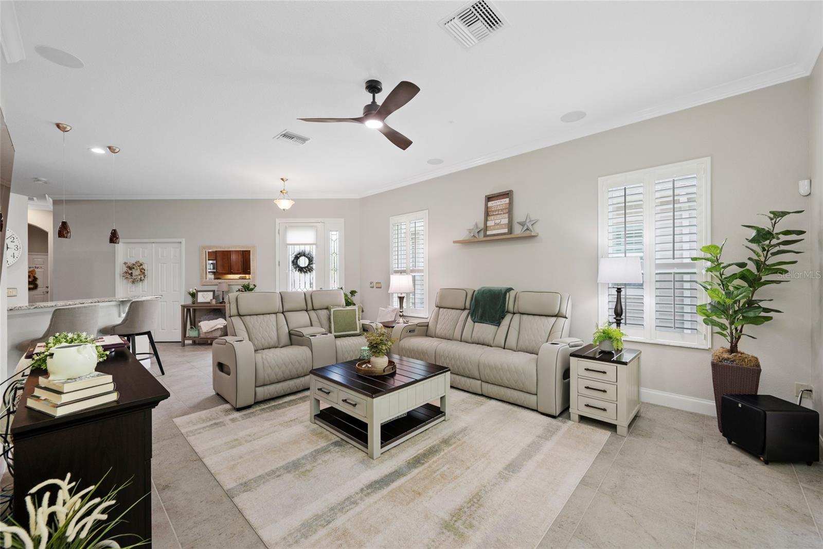 2923 Devonoak Blvd Property Photo 8