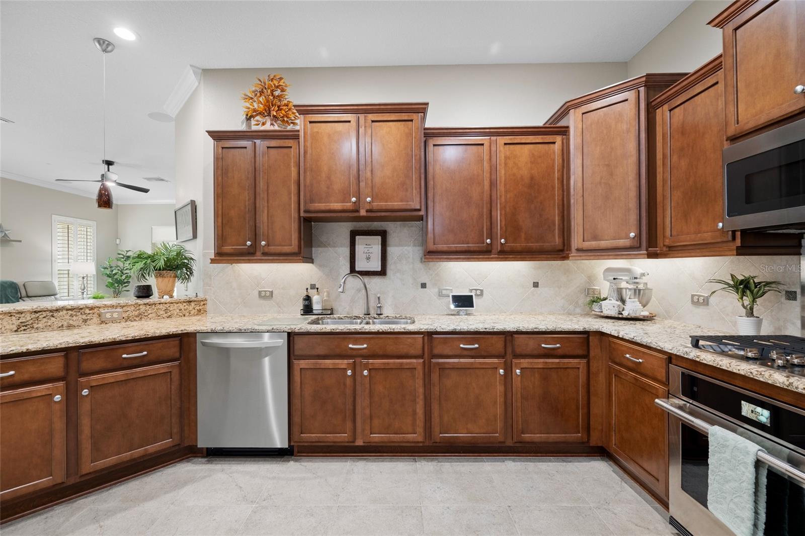 2923 Devonoak Blvd Property Photo 14