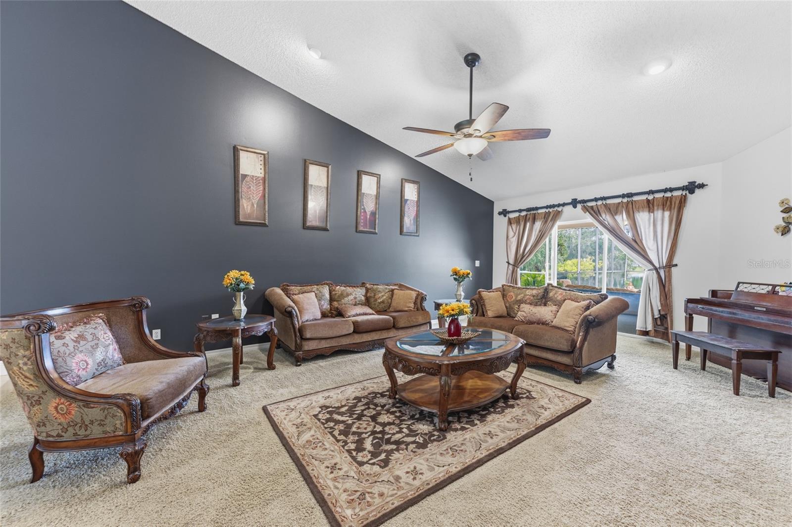 6513 Thoroughbred Loop Property Photo 11