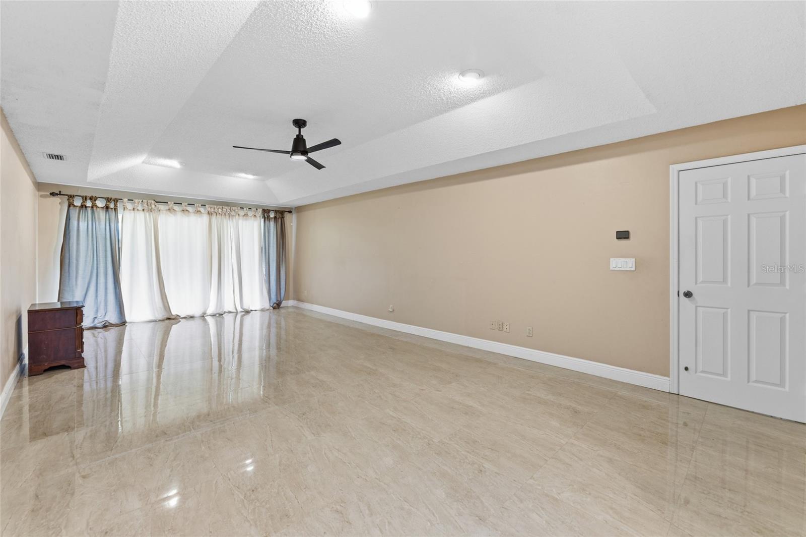 6513 Thoroughbred Loop Property Photo 24