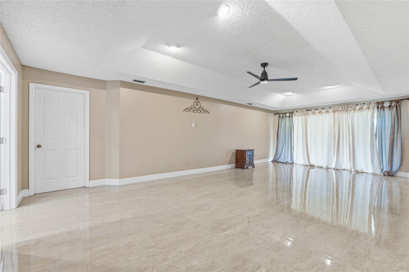 6513 Thoroughbred Loop Property Photo 27