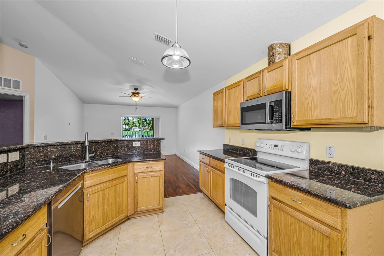 17029 Torvest Ct Property Photo 4