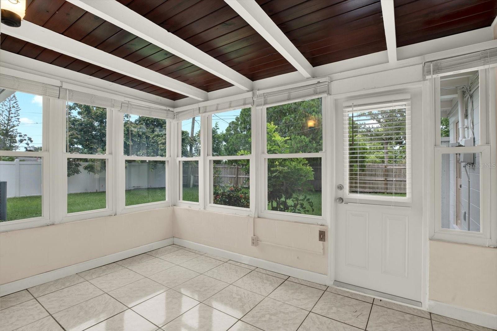 8567 Ridge Rd Property Photo 13