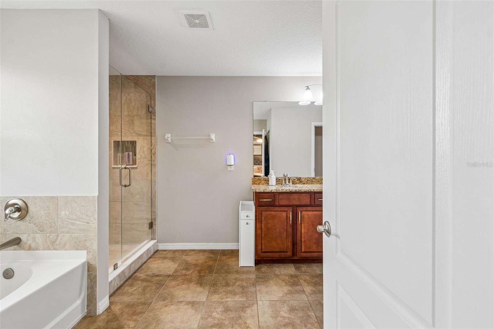 23958 Terracina Ct Property Photo 32