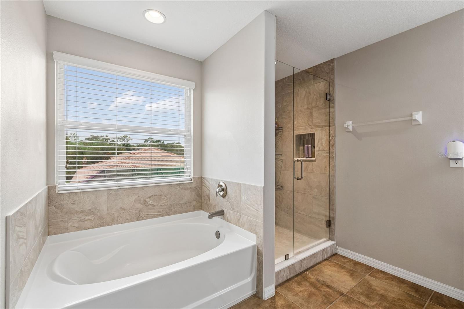 23958 Terracina Ct Property Photo 33