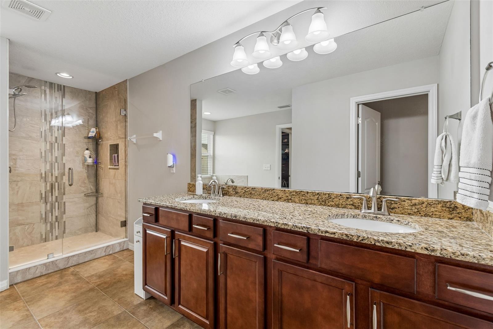 23958 Terracina Ct Property Photo 35