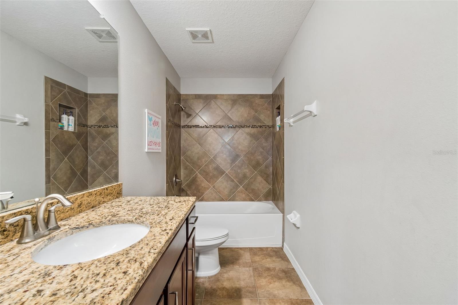 23958 Terracina Ct Property Photo 49