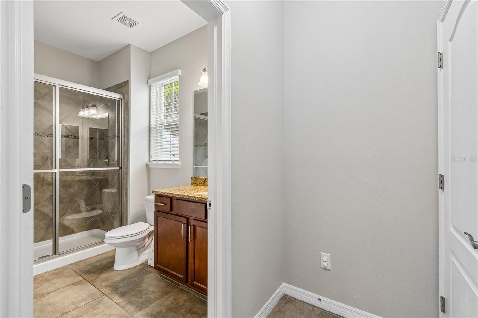 23958 Terracina Ct Property Photo 57