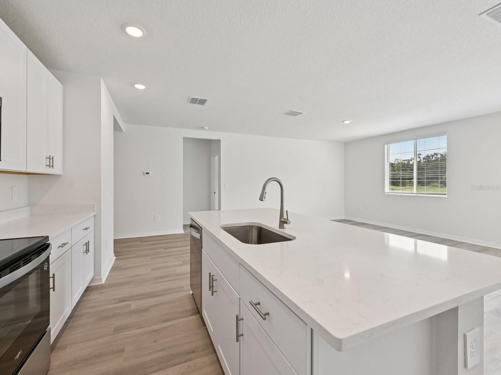 2210 Sageland Way Property Photo 10