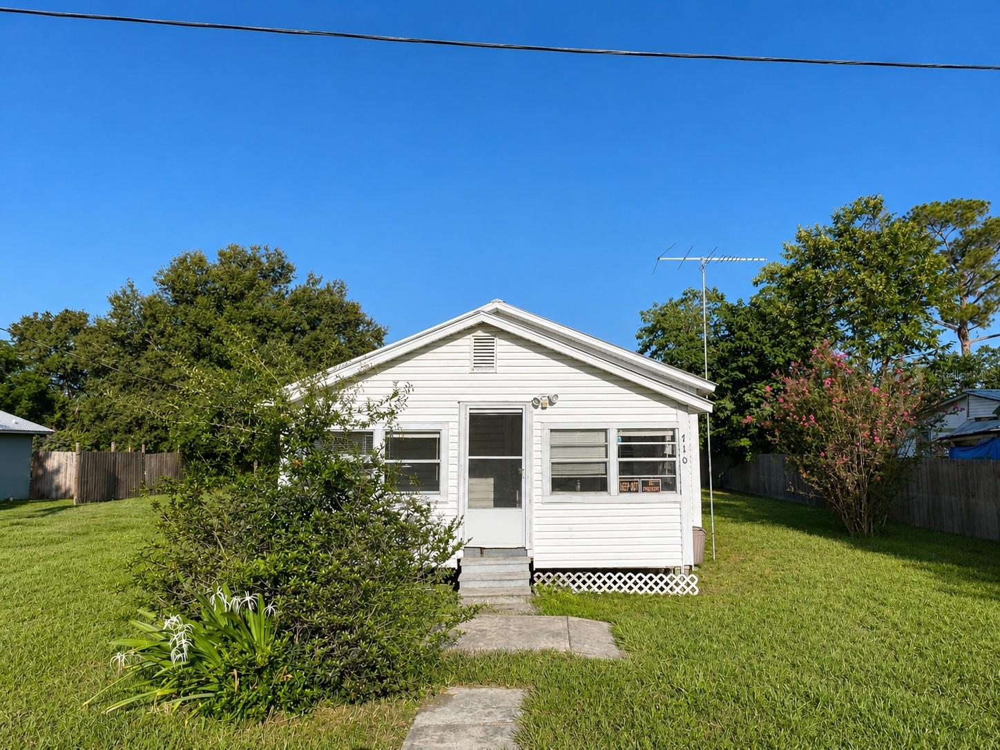 710 Seminole St Property Photo 1
