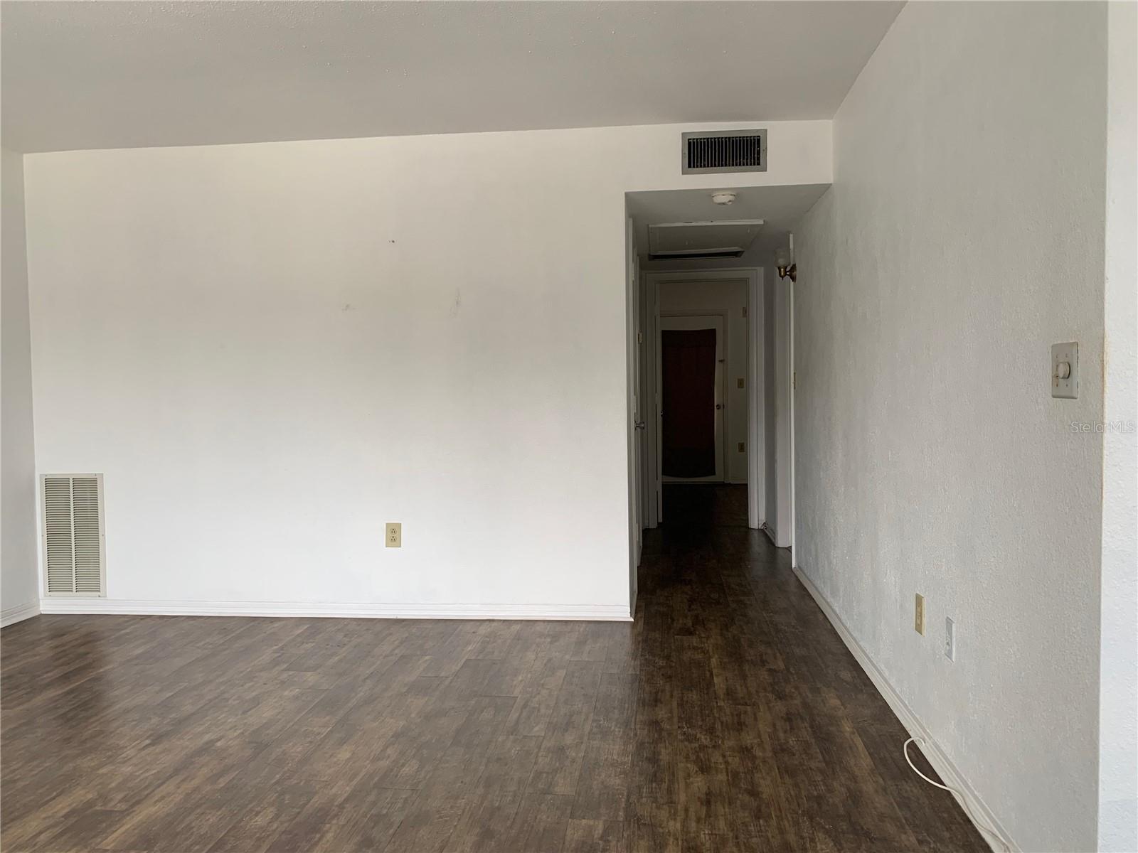 8126 112th St #203 Property Photo 8