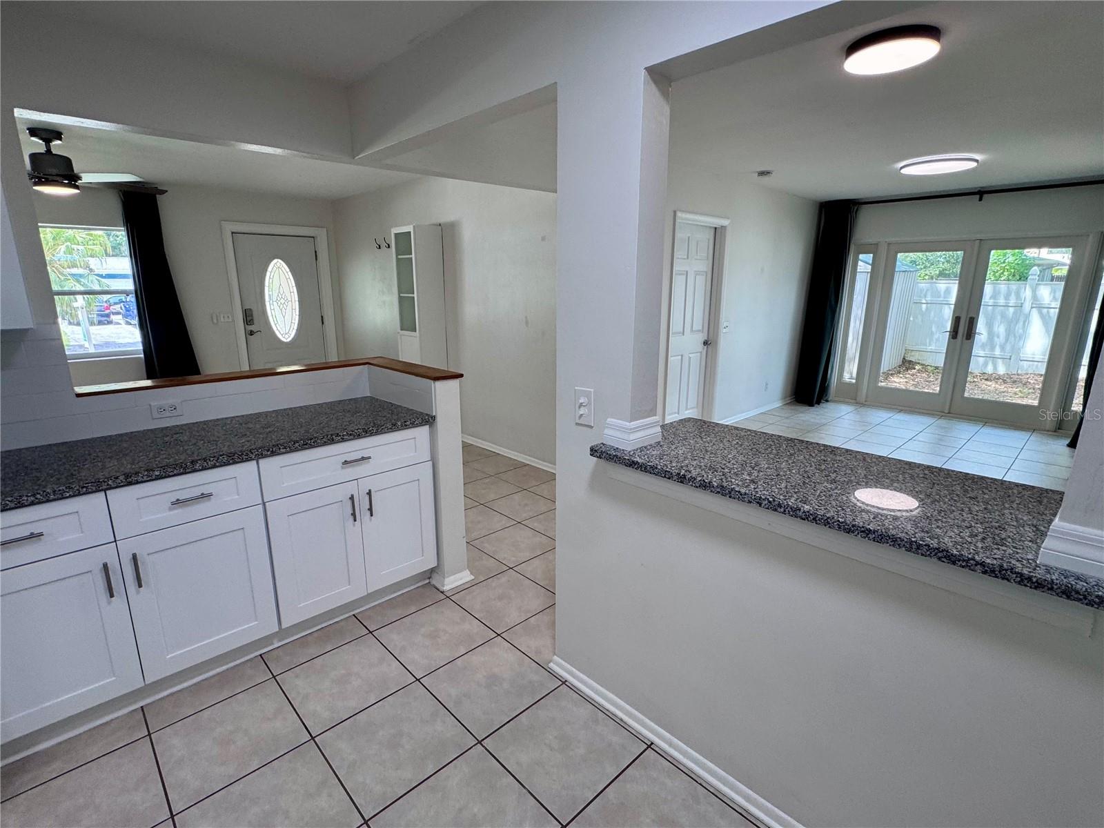 1709 Eaton Dr Ne Property Photo 10