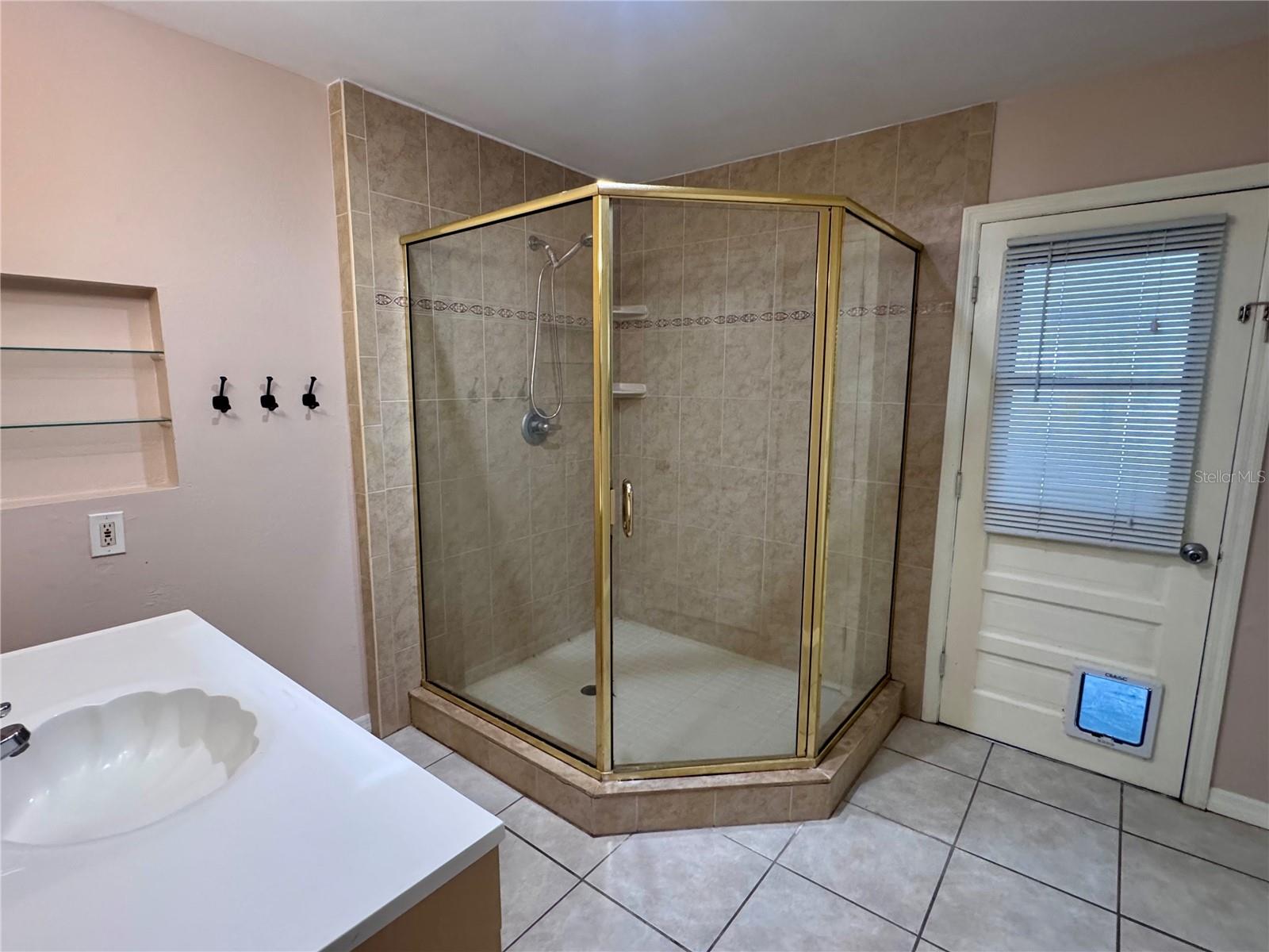 1709 Eaton Dr Ne Property Photo 15