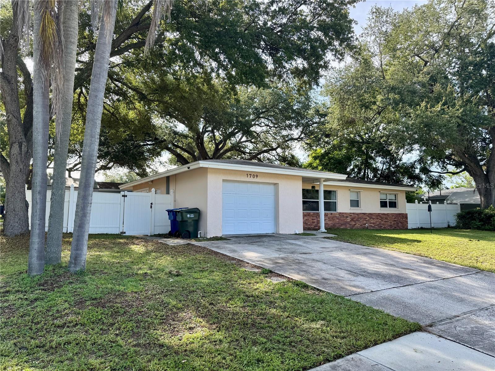 1709 Eaton Dr Ne Property Photo 25