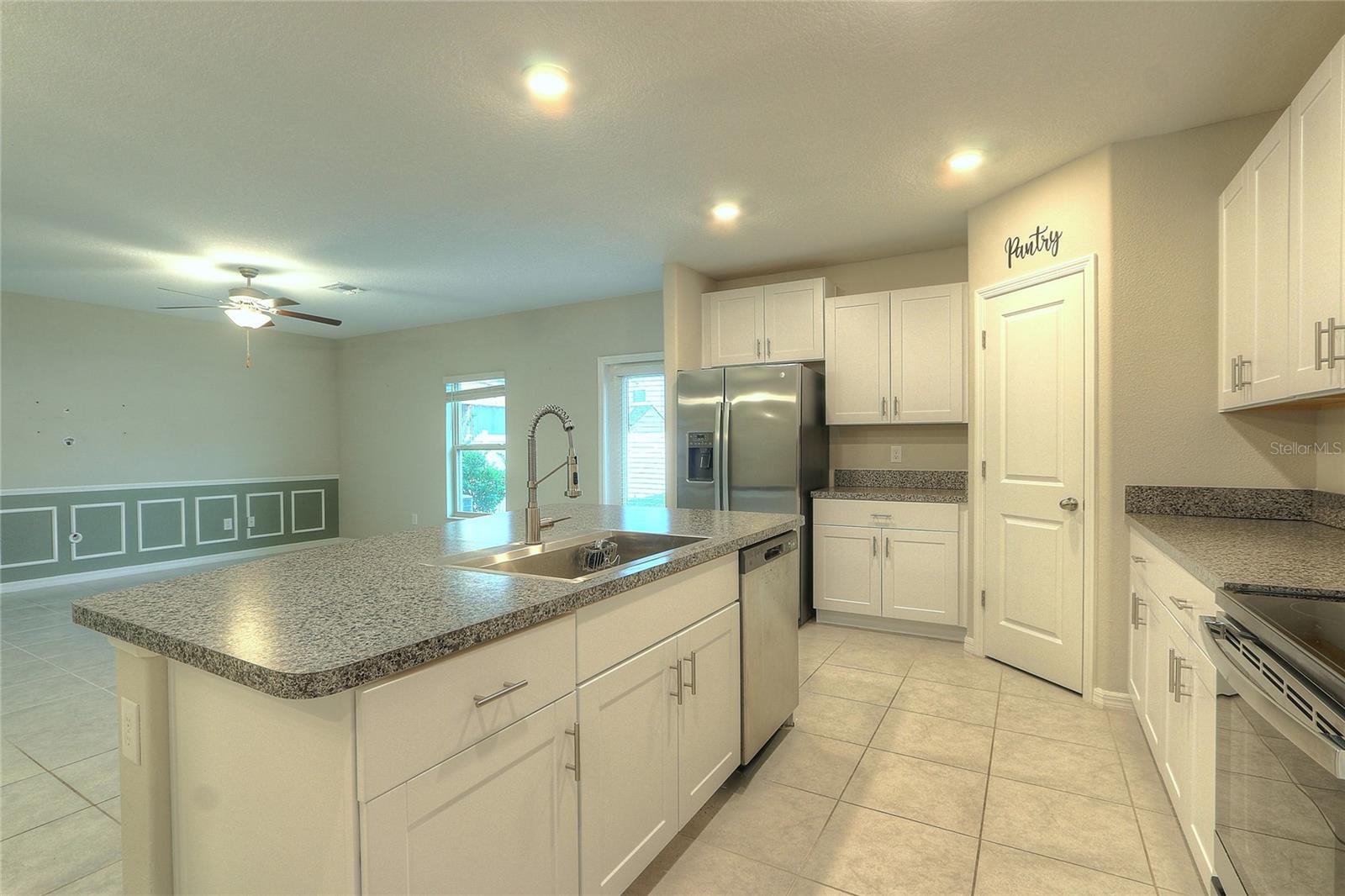 7217 Ronnie Gardens Ct Property Photo 3