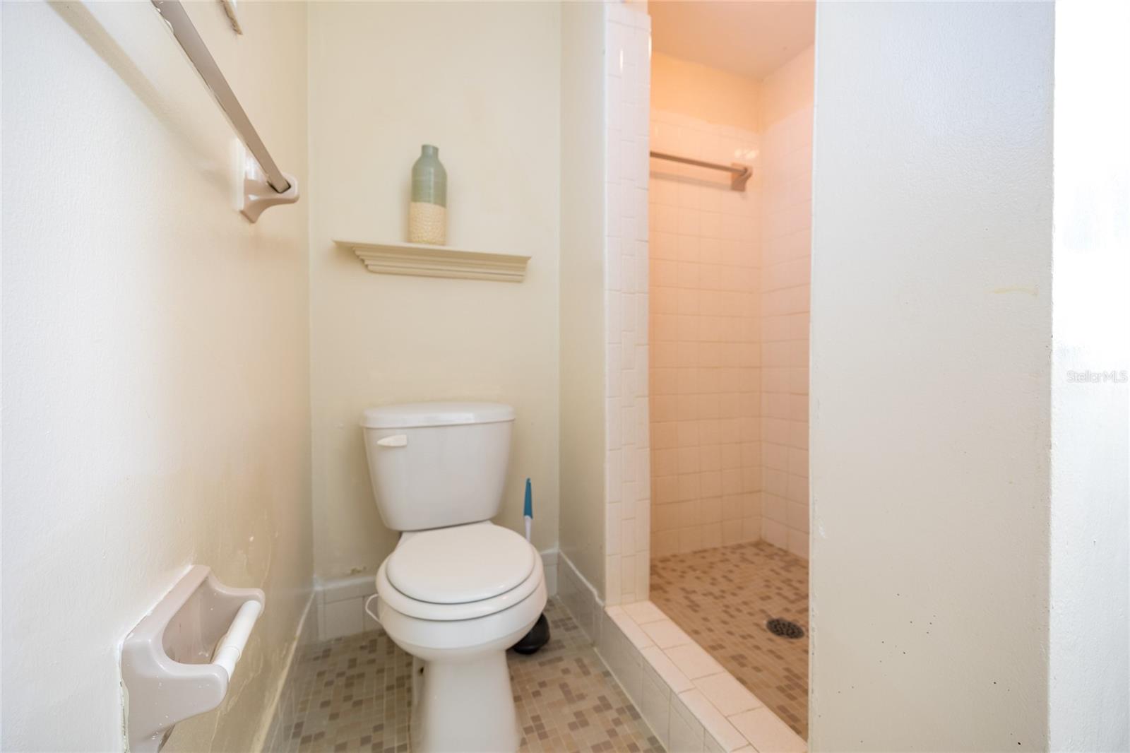 400 S Meteor Ave Property Photo 9