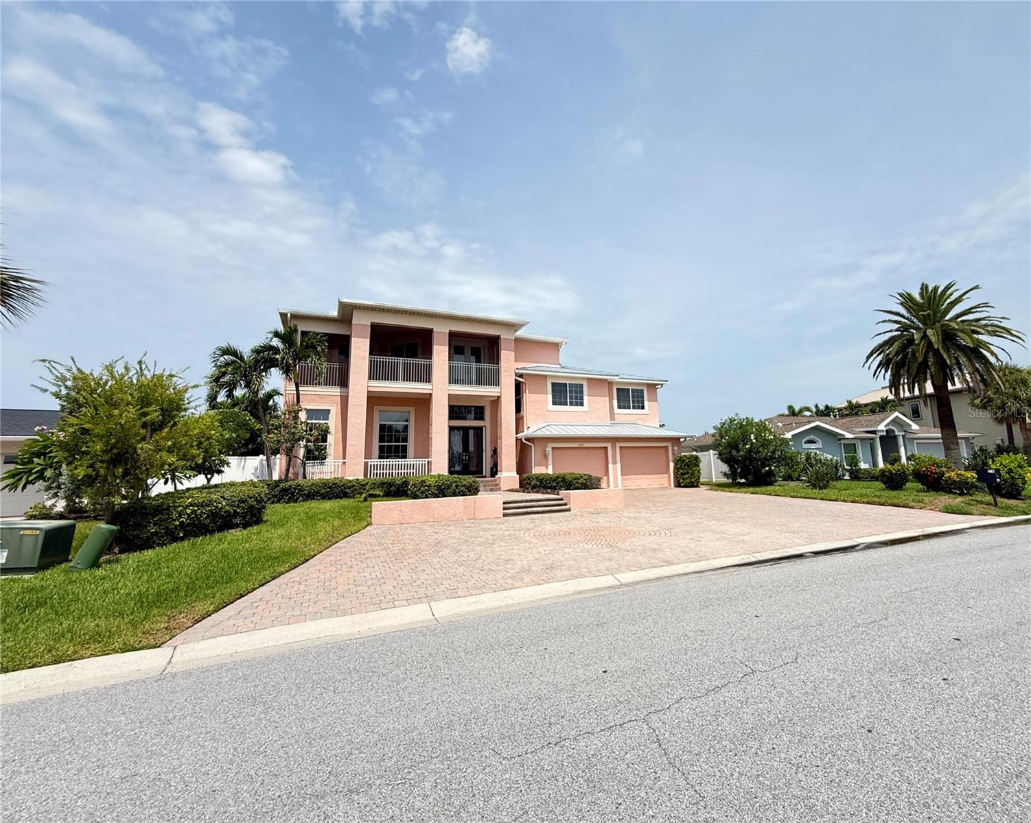 2216 Donato Dr Property Photo 1