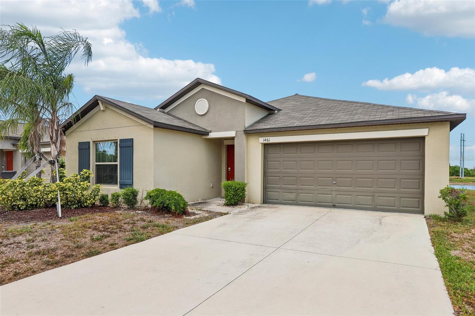 1461 Golden Glow Dr Property Photo 2