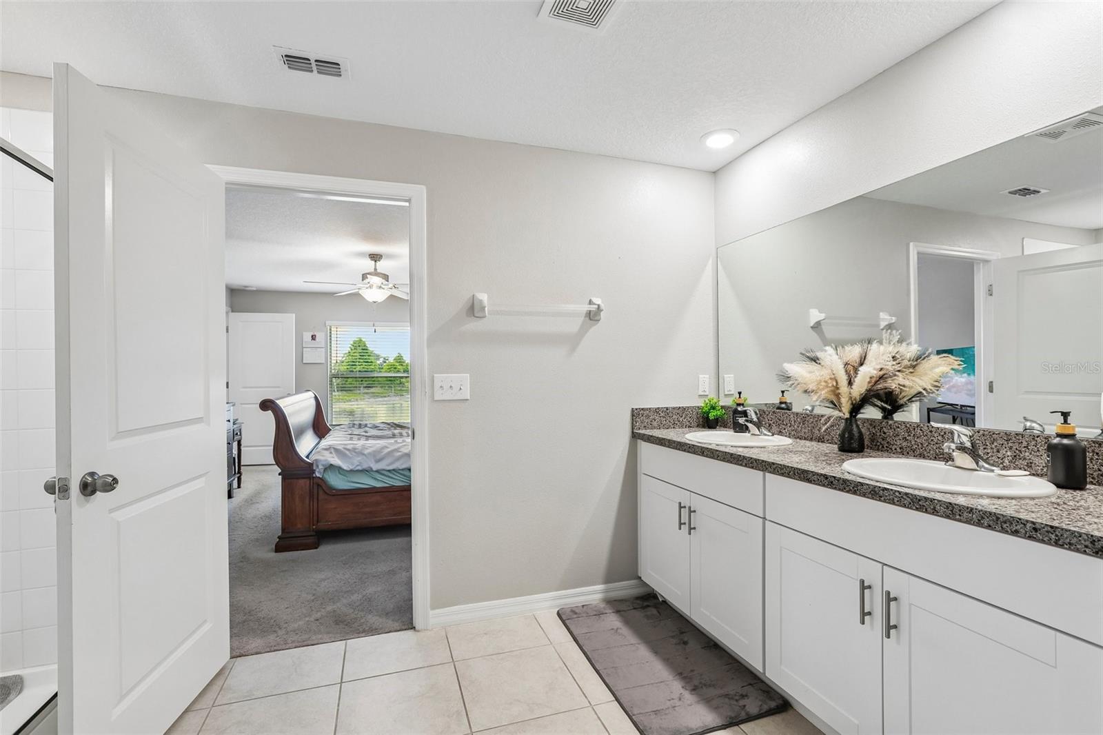 1461 Golden Glow Dr Property Photo 16