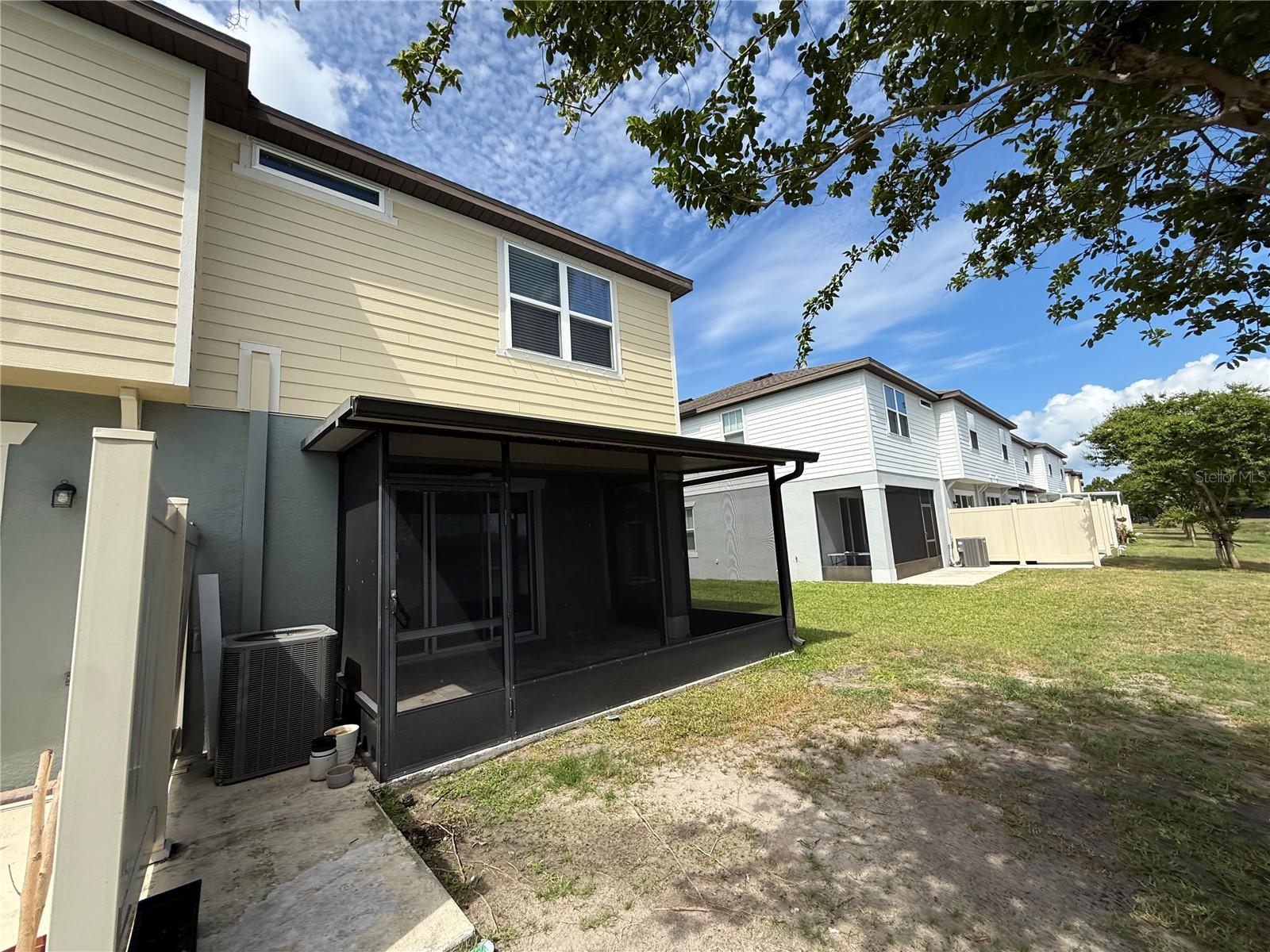 9154 Hillcroft Dr Property Photo 7