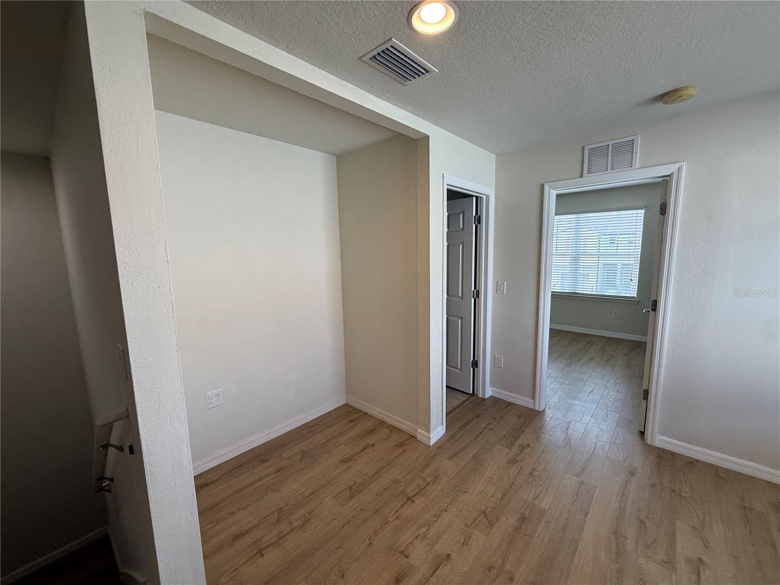 9154 Hillcroft Dr Property Photo 37