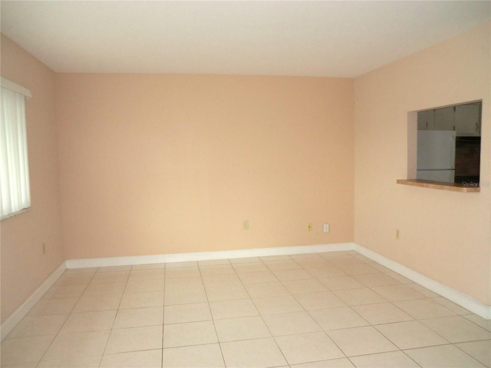 201 Kings Blvd #15 Property Photo 4