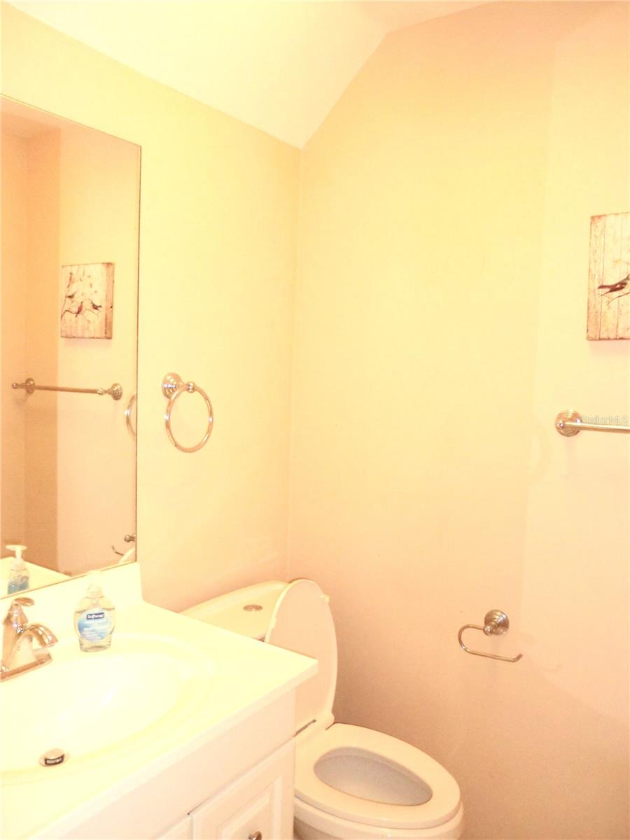 201 Kings Blvd #15 Property Photo 8