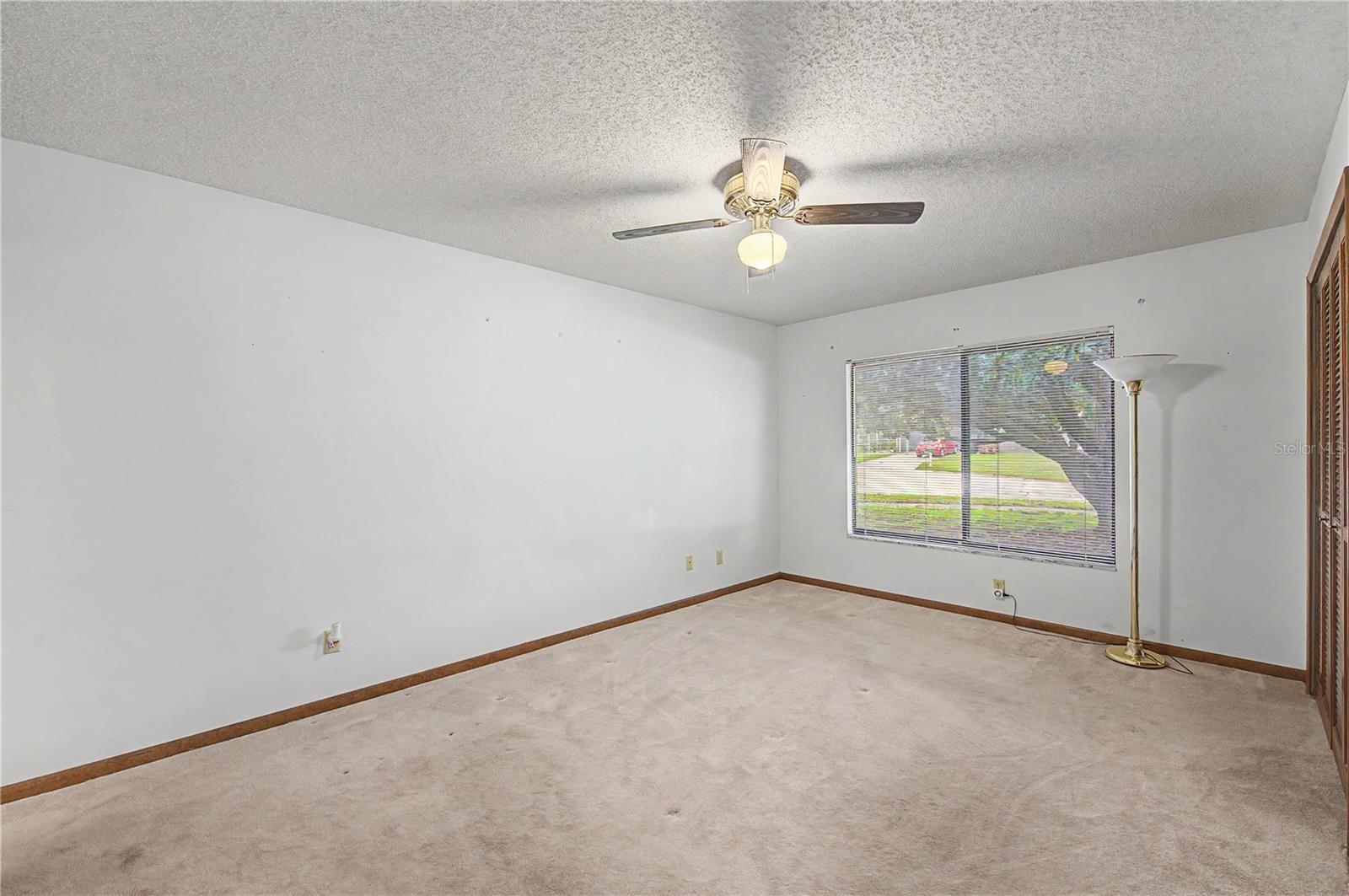 901 Tarawood Ln Property Photo 7