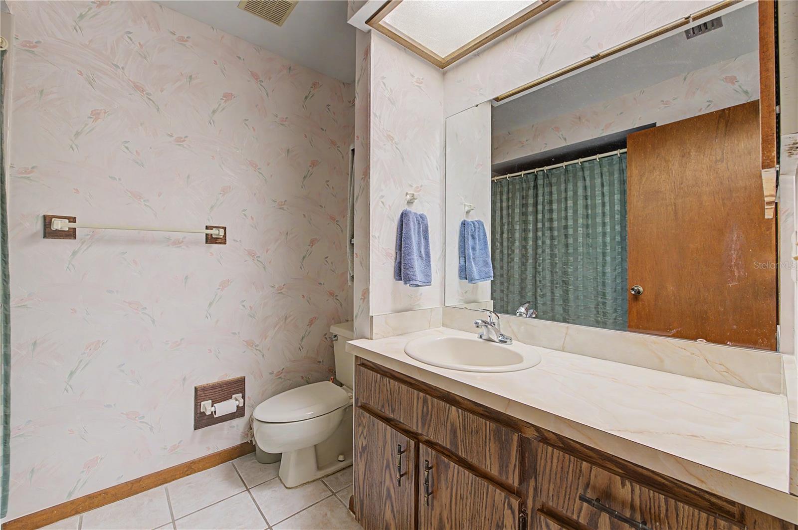 901 Tarawood Ln Property Photo 12