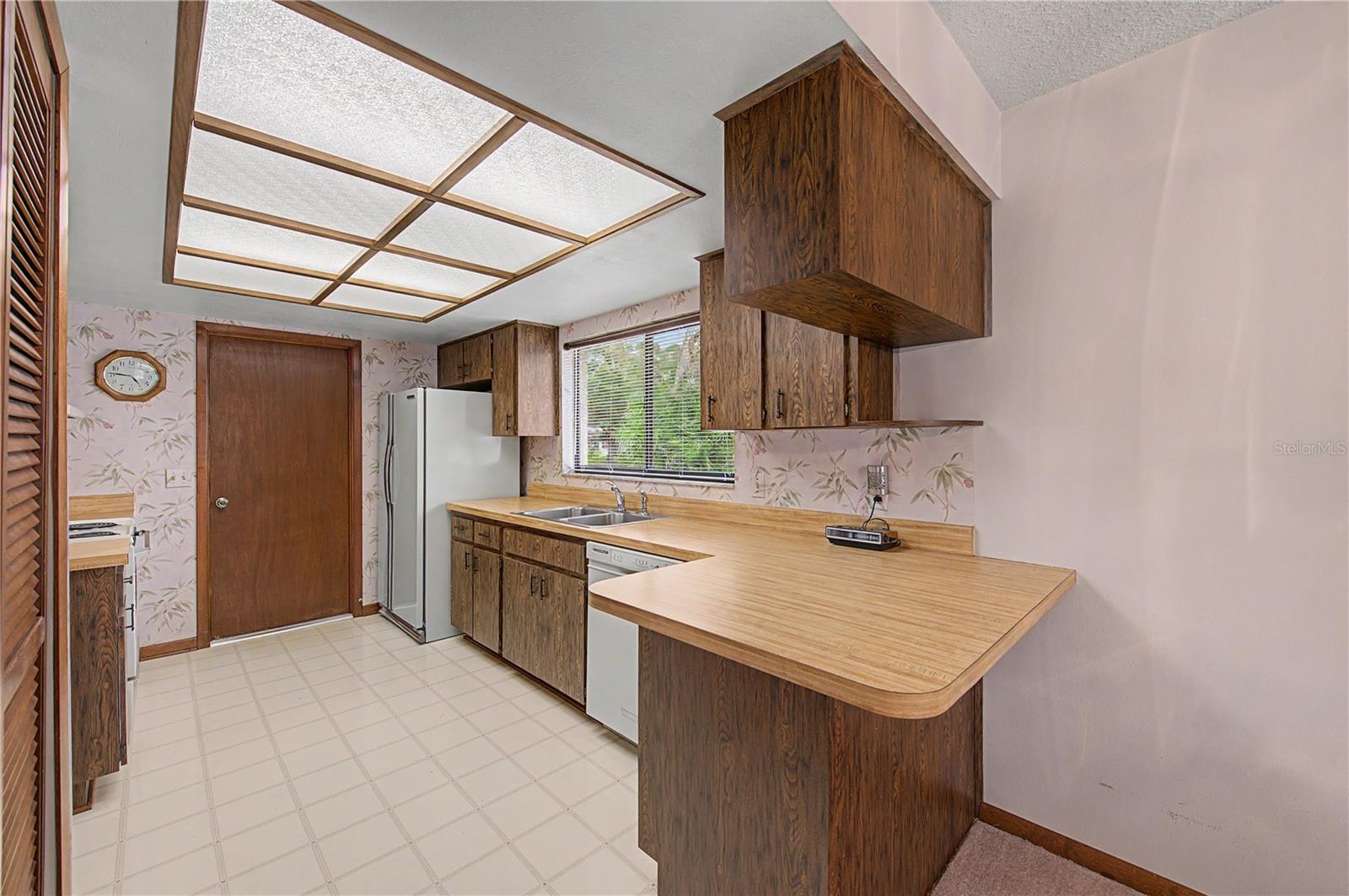 901 Tarawood Ln Property Photo 16
