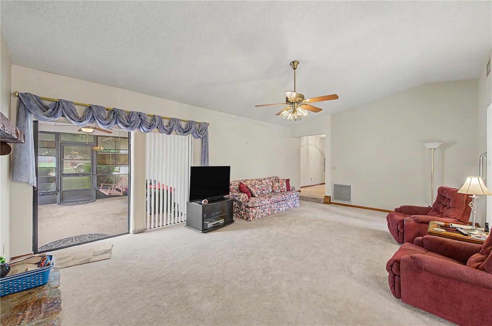 901 Tarawood Ln Property Photo 21