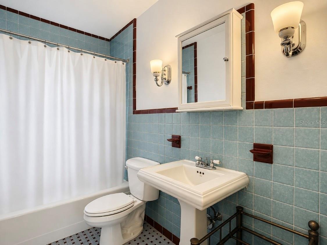 4929 N River Shore Dr Property Photo 55