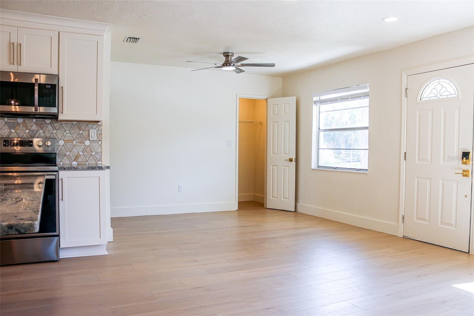 4211 W Bay View Ave Property Photo 11