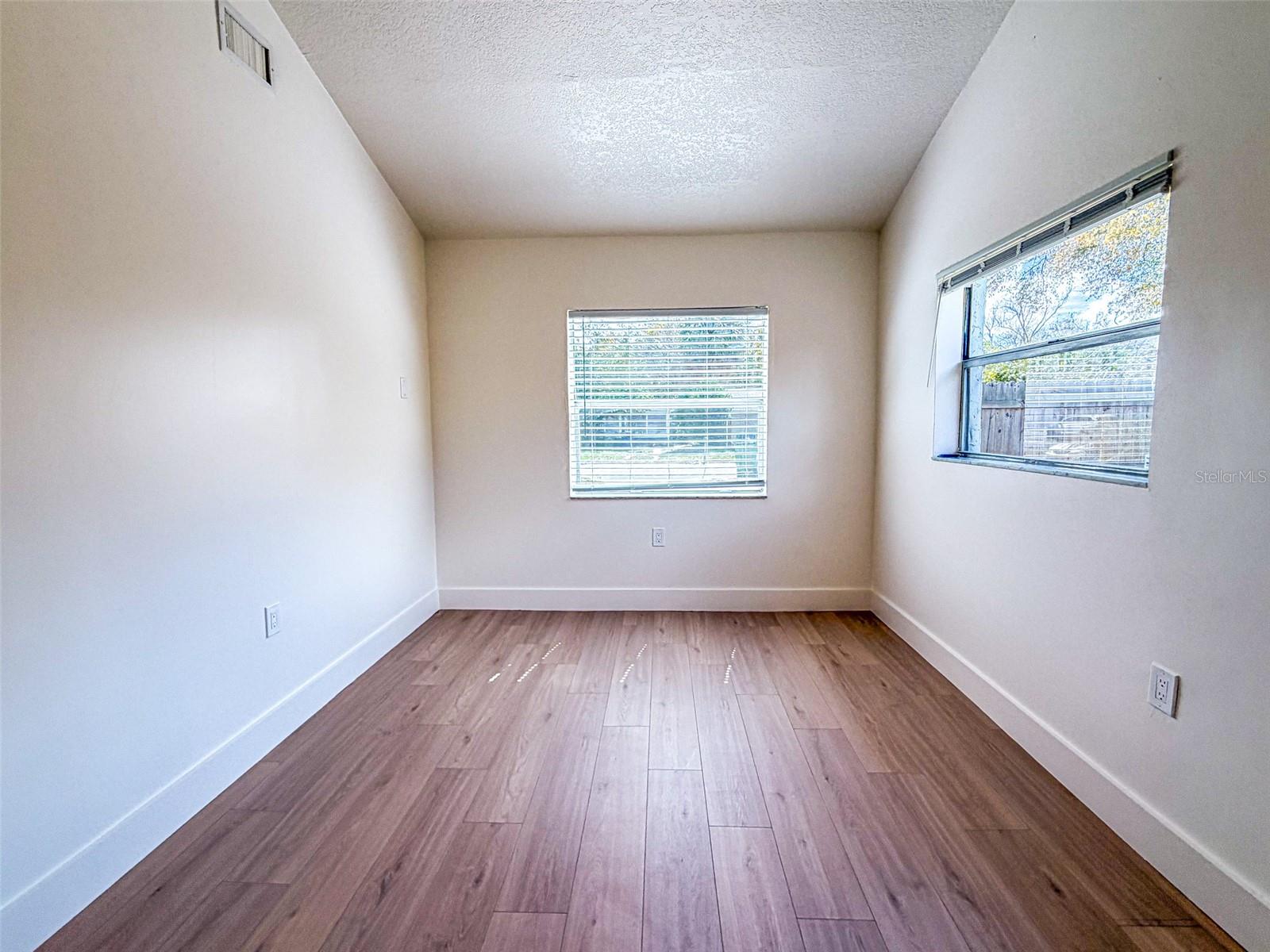 4211 W Bay View Ave Property Photo 15