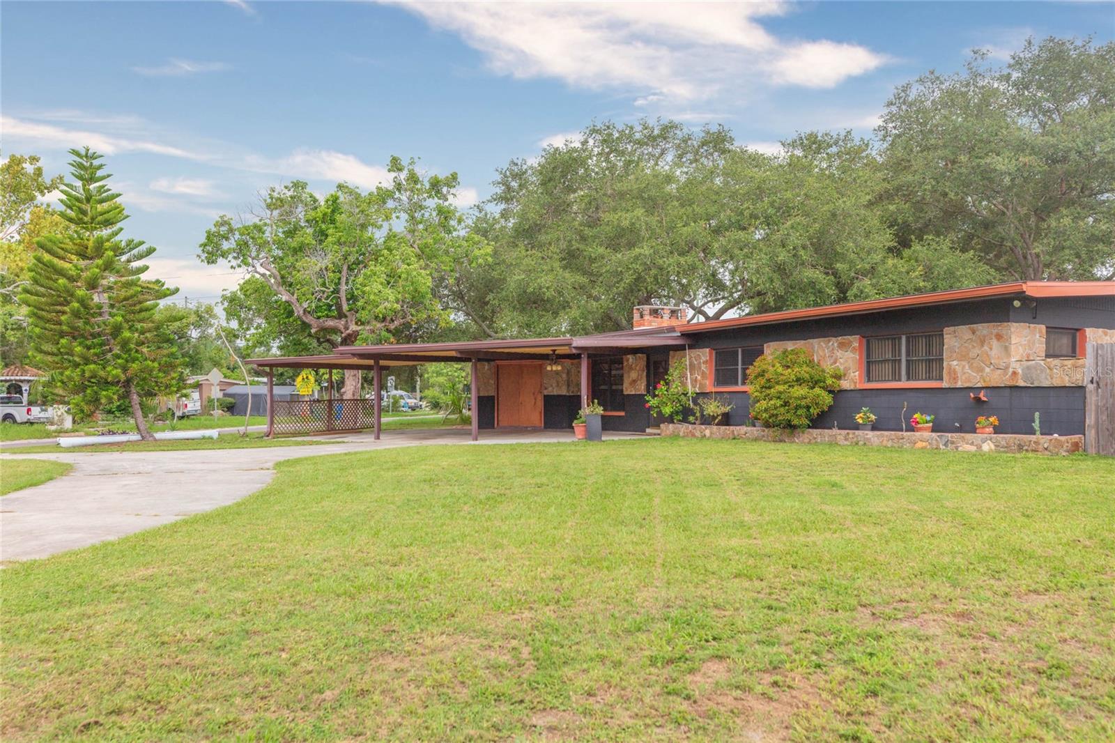 8813 Flame Vine Ave Property Photo 1