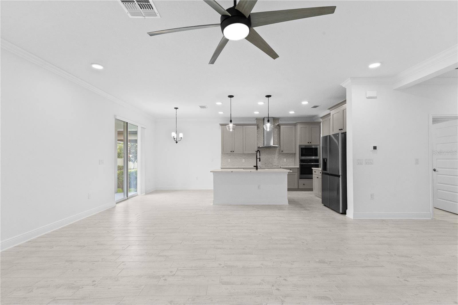 7421 Notched Pine Bnd Property Photo 9