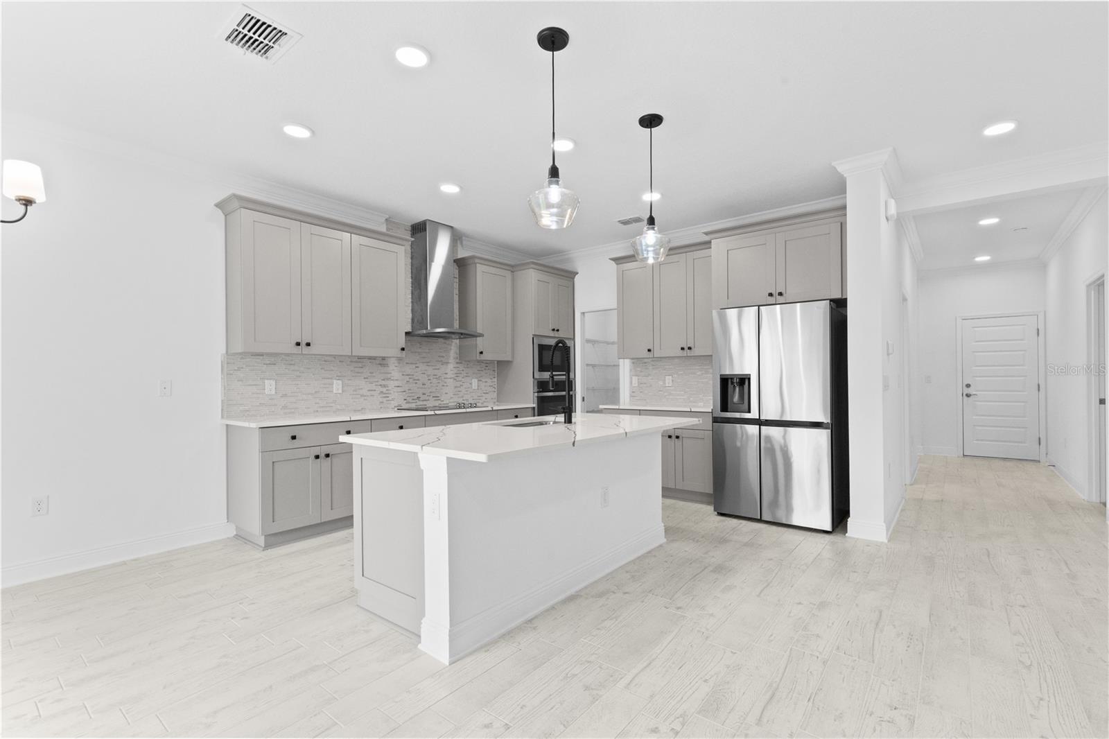 7421 Notched Pine Bnd Property Photo 14