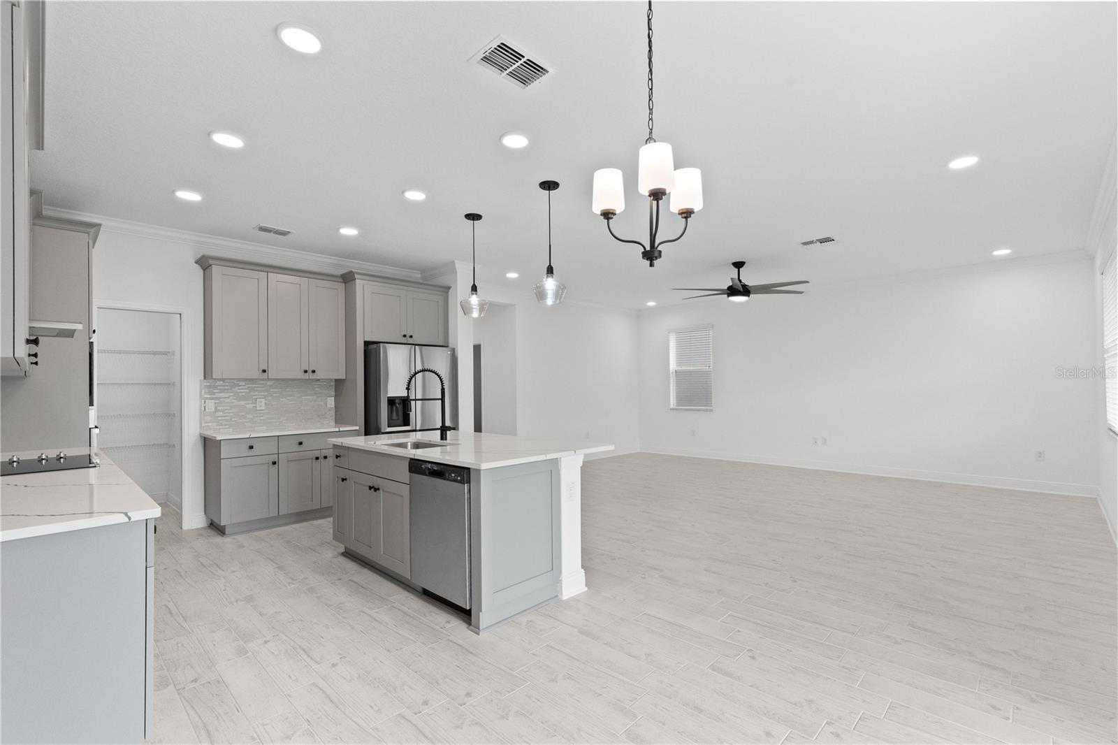7421 Notched Pine Bnd Property Photo 18
