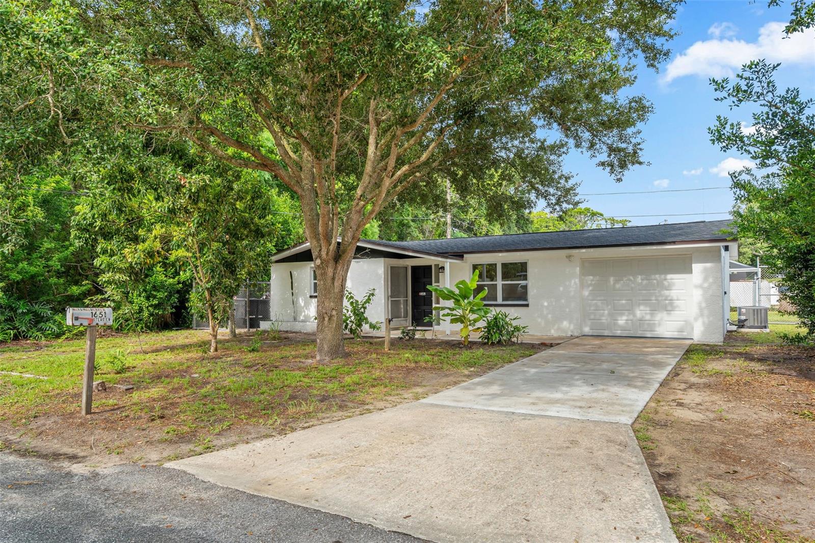 1651 Atlas Ln Property Photo 2