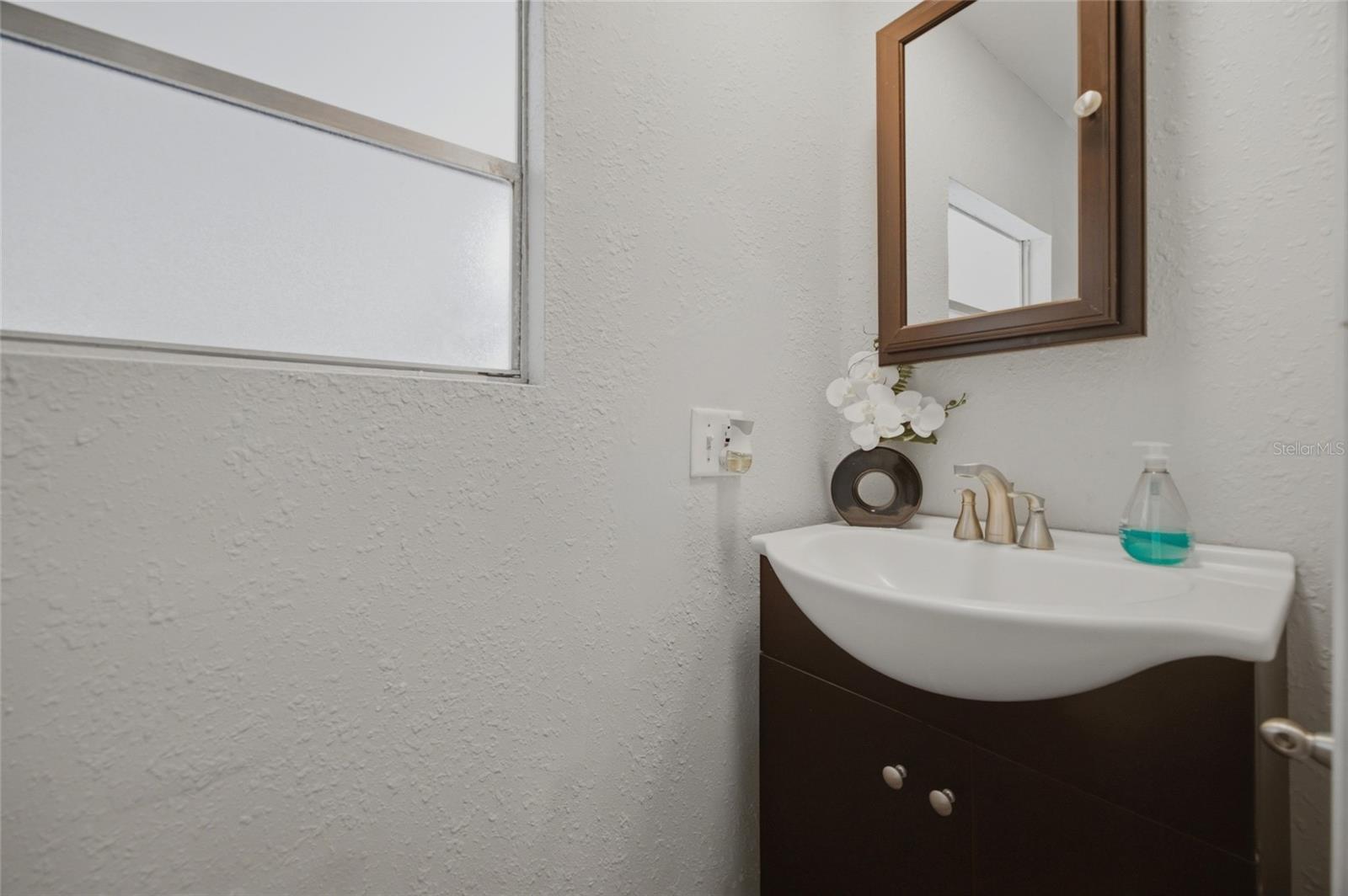 9605 Andy Dr Property Photo 16