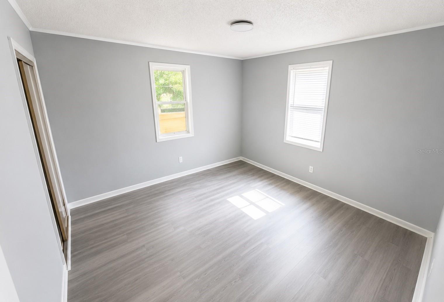 415 Avenue E Se Property Photo 6