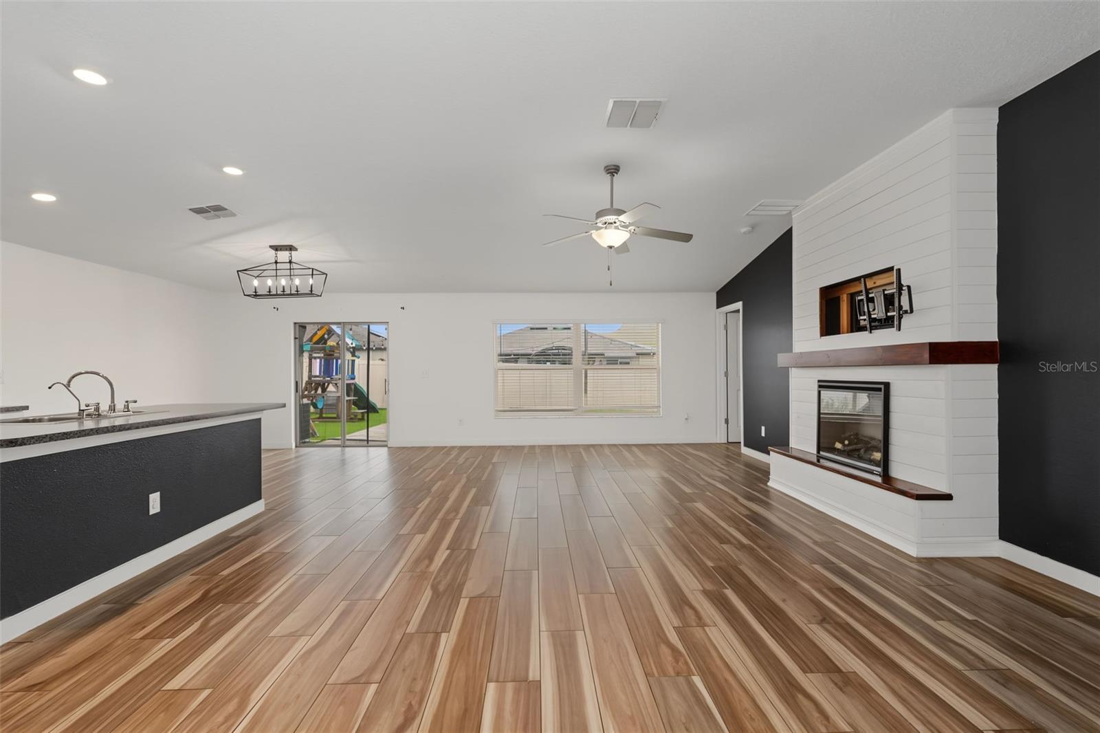6317 Spider Lily Way Property Photo 2