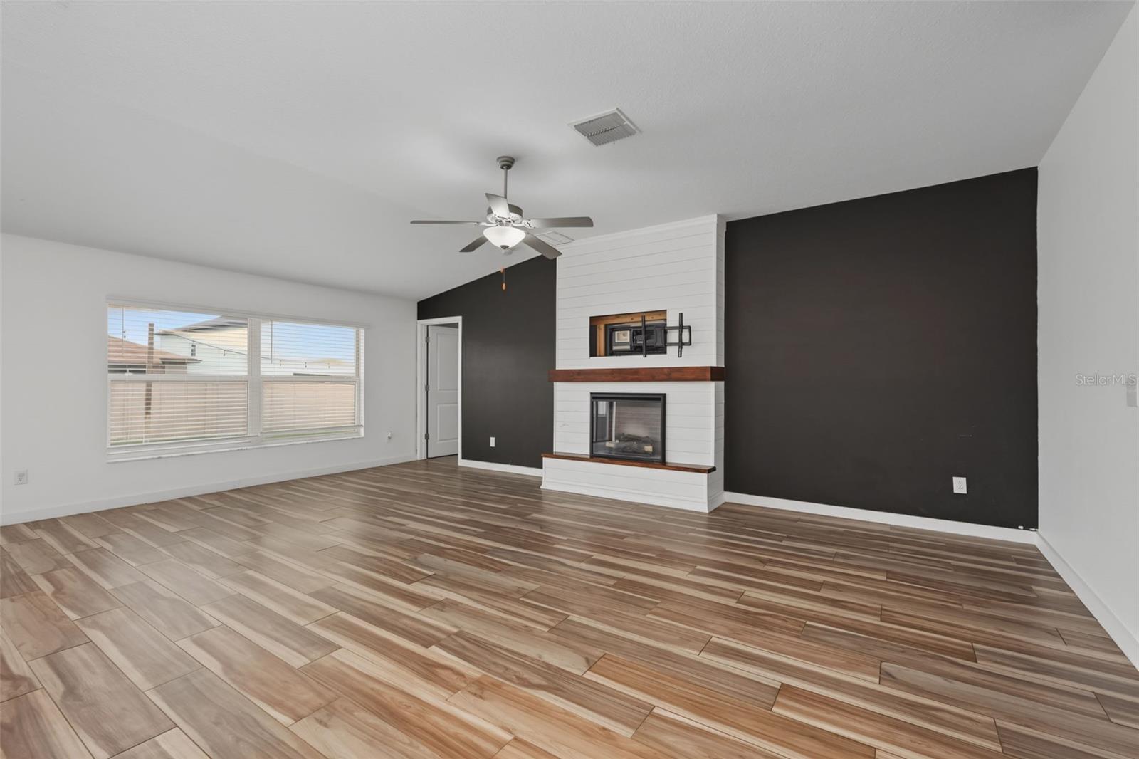 6317 Spider Lily Way Property Photo 3