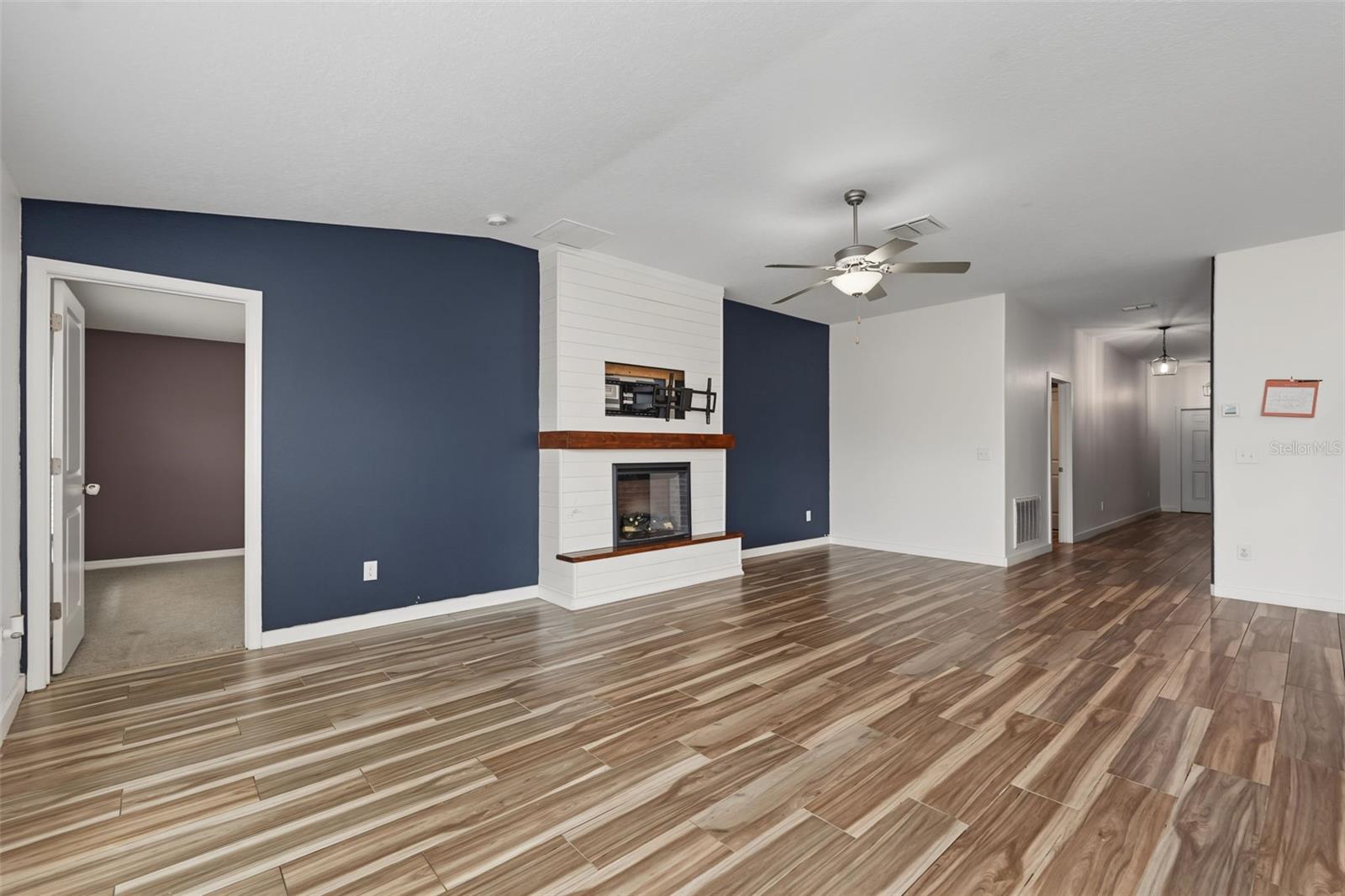 6317 Spider Lily Way Property Photo 4