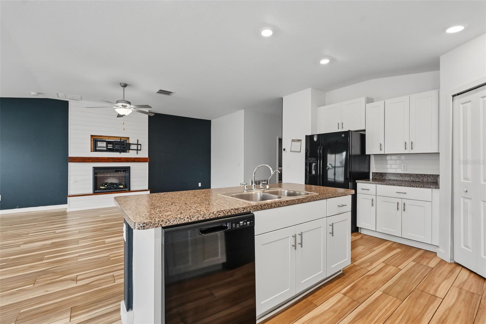 6317 Spider Lily Way Property Photo 11