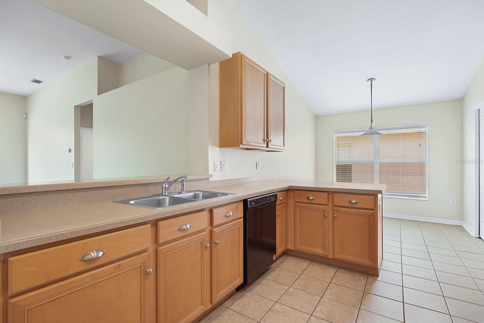 6328 Bridgecrest Dr Property Photo 5