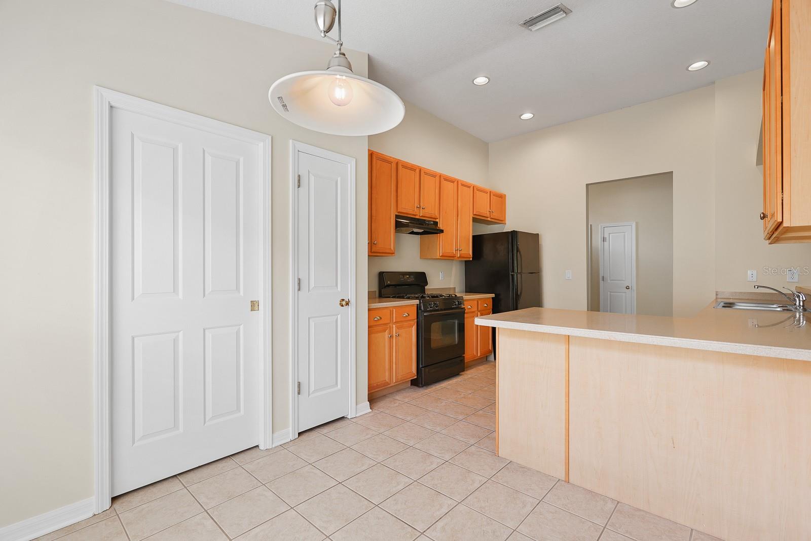 6328 Bridgecrest Dr Property Photo 9