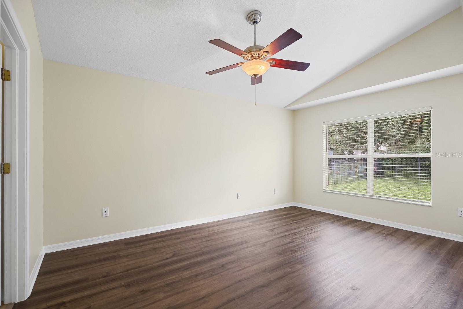 6328 Bridgecrest Dr Property Photo 16