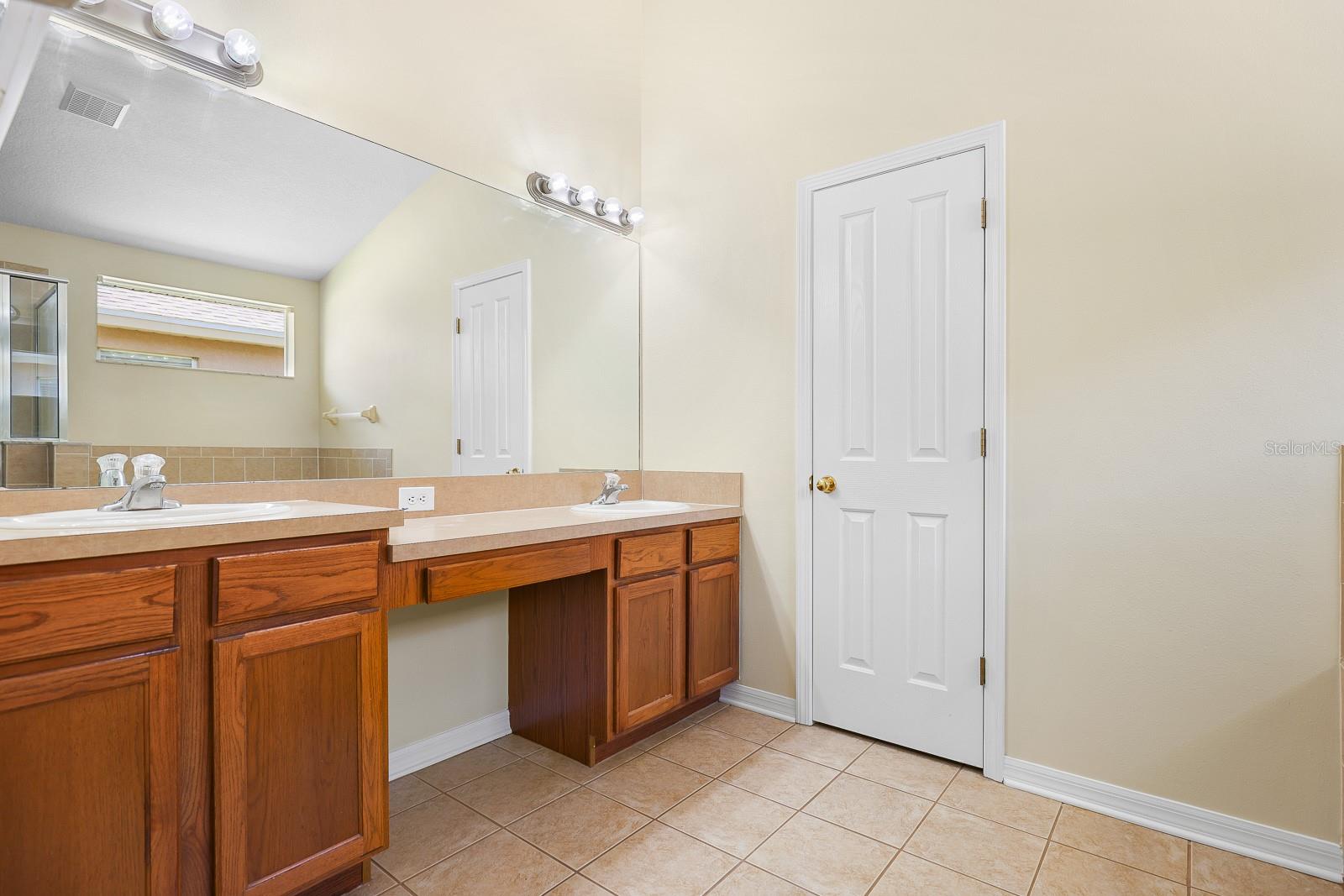 6328 Bridgecrest Dr Property Photo 18